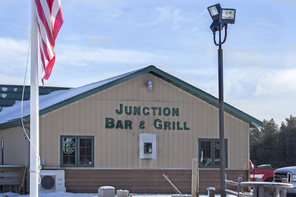 Junction Inn Suites & Conference Center Babbitt Exterior foto