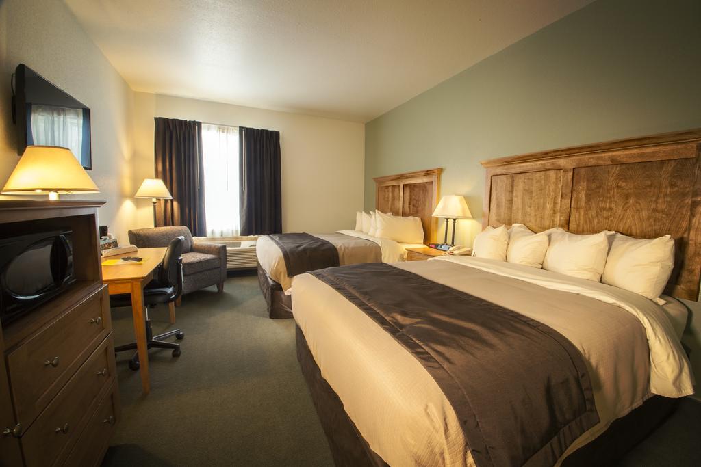 Junction Inn Suites & Conference Center Babbitt Habitación foto